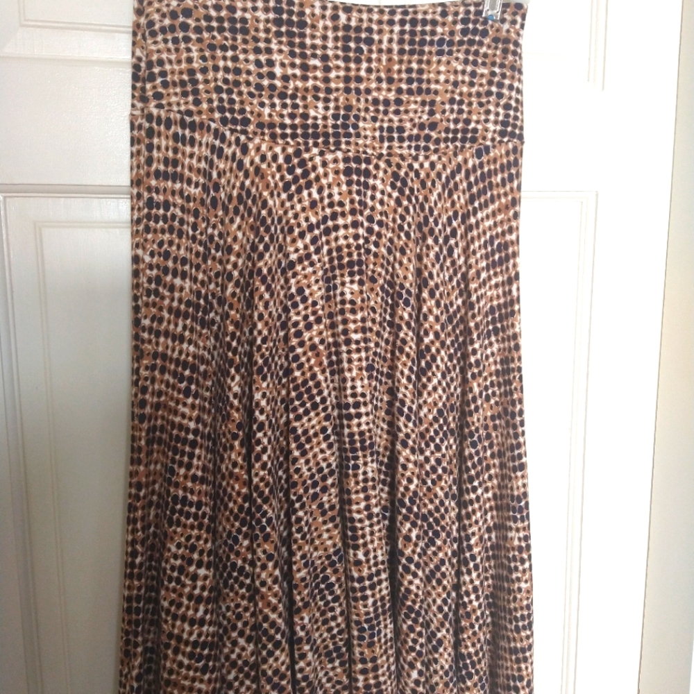 Woman's flowy leopard print skirt with drop waist.  Small